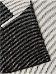 Calvin Klein Graphic Logo Scarf - Bild 3 von 3