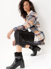 Schwarzes PU - Forever Comfort Stiefel mit Schnalle und Blockabsatz - Bild 3 von 7