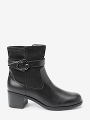 Schwarzes PU - Forever Comfort Stiefel mit Schnalle und Blockabsatz - Bild 4 von 7