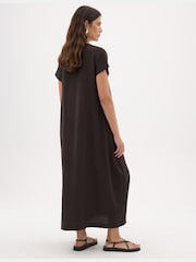 Hush Lottie Barrel Detail V-Neck Midi Dress - Larawan 2 ng 5