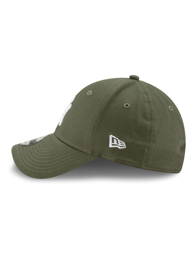 New Era® New York Yankees Essential 9FORTY 100% Cotton Cap - Image 5 of 6