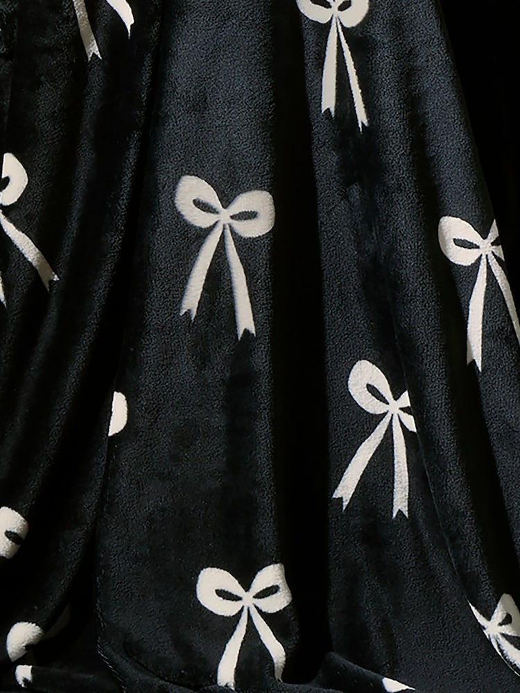 Fusion Black Bows Fleece Throw - Image 2 of 5