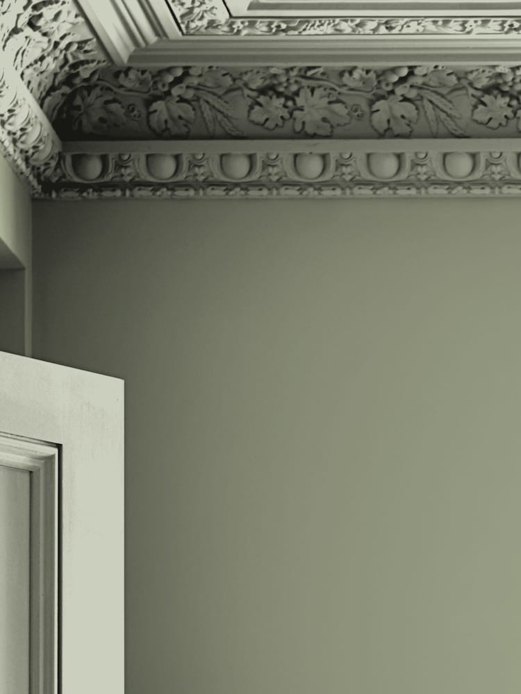 Laura Ashley Hedgerow Green Matt Emulsion 2.5Lt Paint - Image 2 of 4