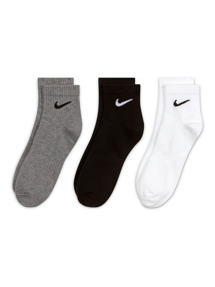 Nike White/Black Lightweight Everyday Ankle Socks 3 Pack - Image 2 of 4