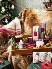 Laura Ashley Red Christmas Mulled Spice 100ml Diffuser - Image 2 of 5