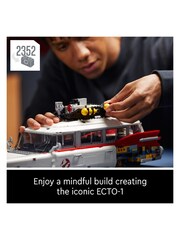 LEGO Icons Ghostbusters ECTO-1 Car Set for Adults 10274 - Image 4 of 8