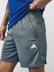 رمادي - شورتات تمرين Essentials All Set من adidas - صورة 4 من 5