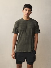 Braun - adidas Train Essentials Training T-Shirt mit Stretch - Bild 1 von 5