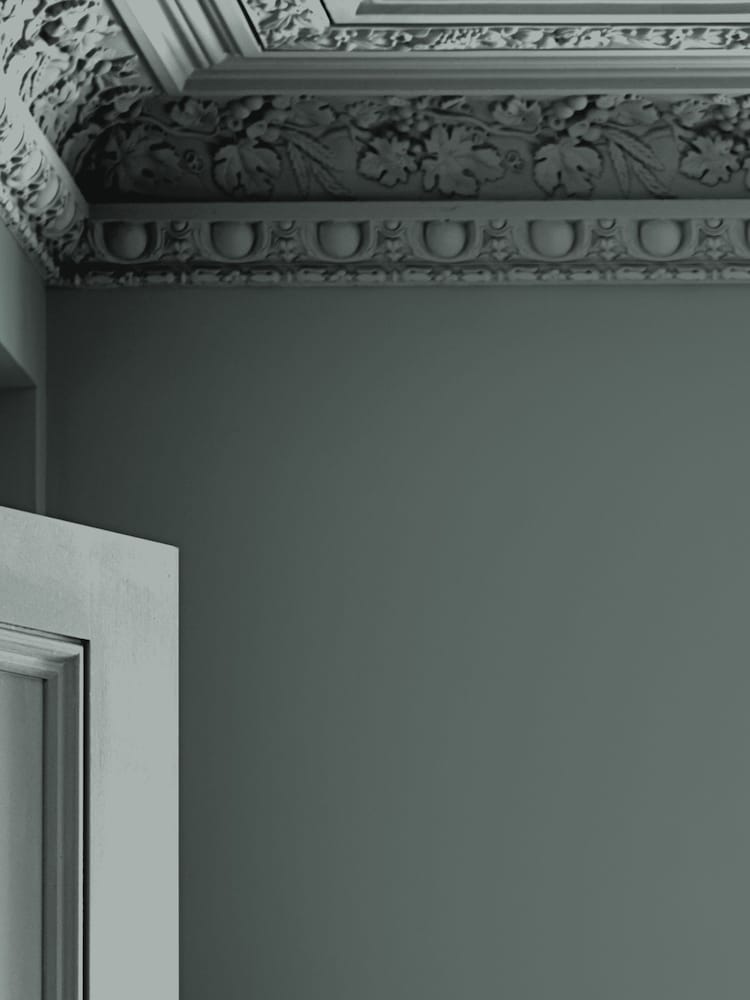 Laura Ashley Fern Green Matt Emulsion 2.5Lt Paint - Image 2 of 4