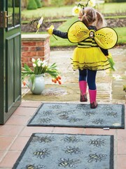 Hug Rug Grey Bees Runner - Image 2 of 2