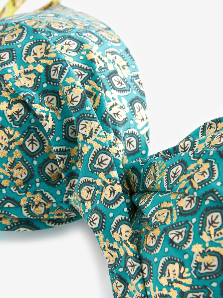Grün/Blau Folienprint/Woodblock - Wattiertes Bikini-Oberteil mit tiefem Ausschnitt und Bügeln - Bild 6 von 6 Grün/Blau Folienprint/Woodblock - Wattiertes Bikini-Oberteil mit tiefem Ausschnitt und Bügeln - Bild 6 von 6