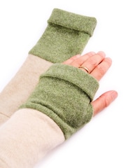 Celtic & Co. Green Cashmere Fingerless Center Split Gloves - Image 3 of 7