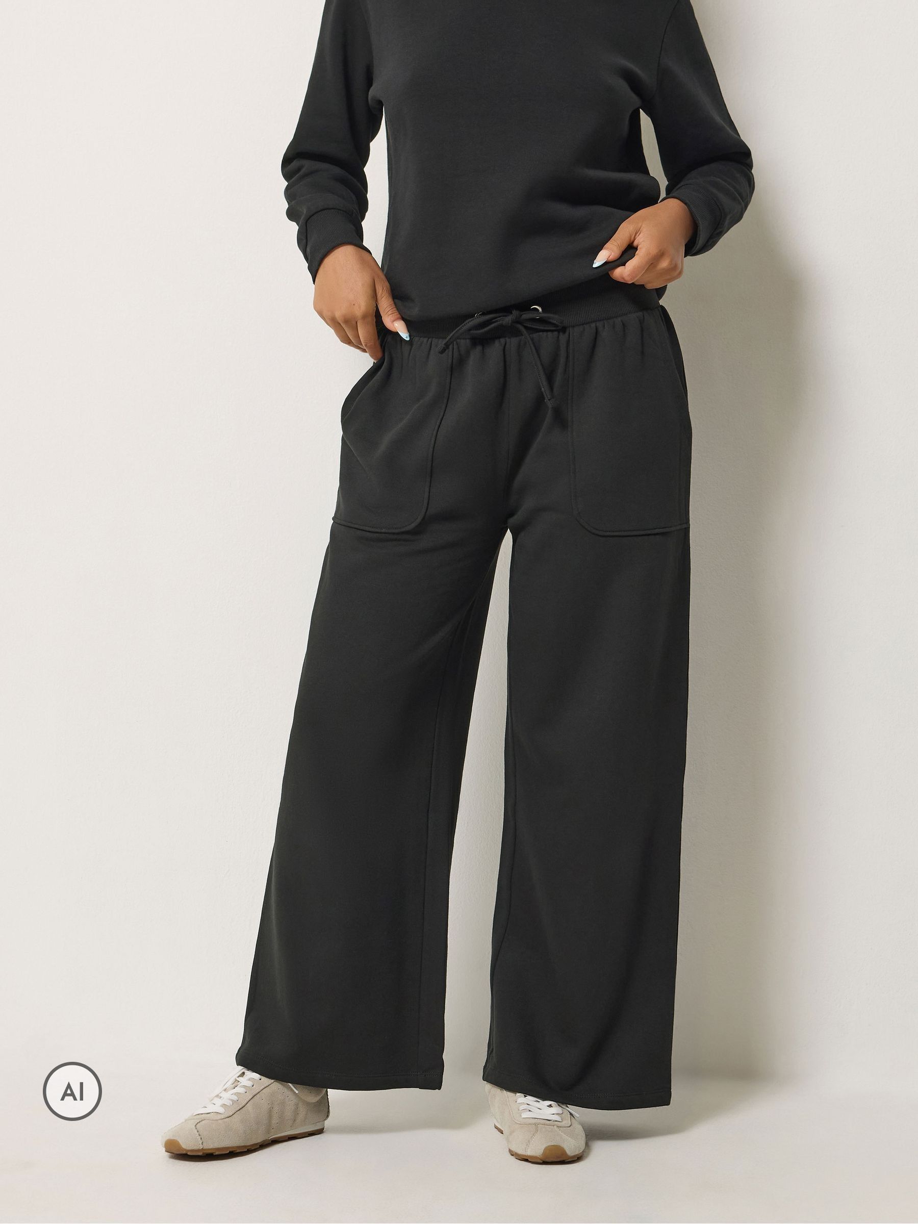 M & Co Women's Black Petite Carpenter Wide Leg Joggers