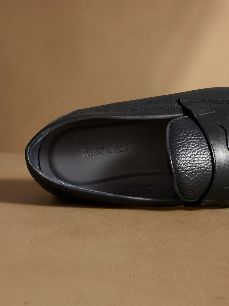 أزرق داكن - حذاء سهل اللبس Skelton بلا أربطة من Russell & Bromley - صورة 7 من 7 أزرق داكن - حذاء سهل اللبس Skelton بلا أربطة من Russell & Bromley - صورة 7 من 7