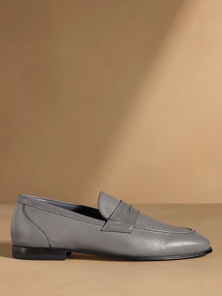 رمادي - حذاء سهل اللبس Skelton بلا أربطة من Russell & Bromley - صورة 2 من 7 رمادي - حذاء سهل اللبس Skelton بلا أربطة من Russell & Bromley - صورة 2 من 7