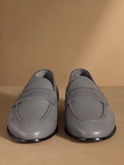رمادي - حذاء سهل اللبس Skelton بلا أربطة من Russell & Bromley - صورة 3 من 7
