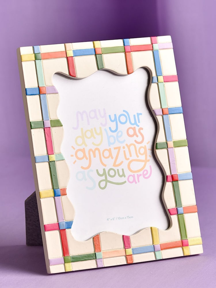 Widdop Cream Resin Photo Frame 4" x 6 - Image 1 of 5 Widdop Cream Resin Photo Frame 4" x 6 - Image 1 of 5