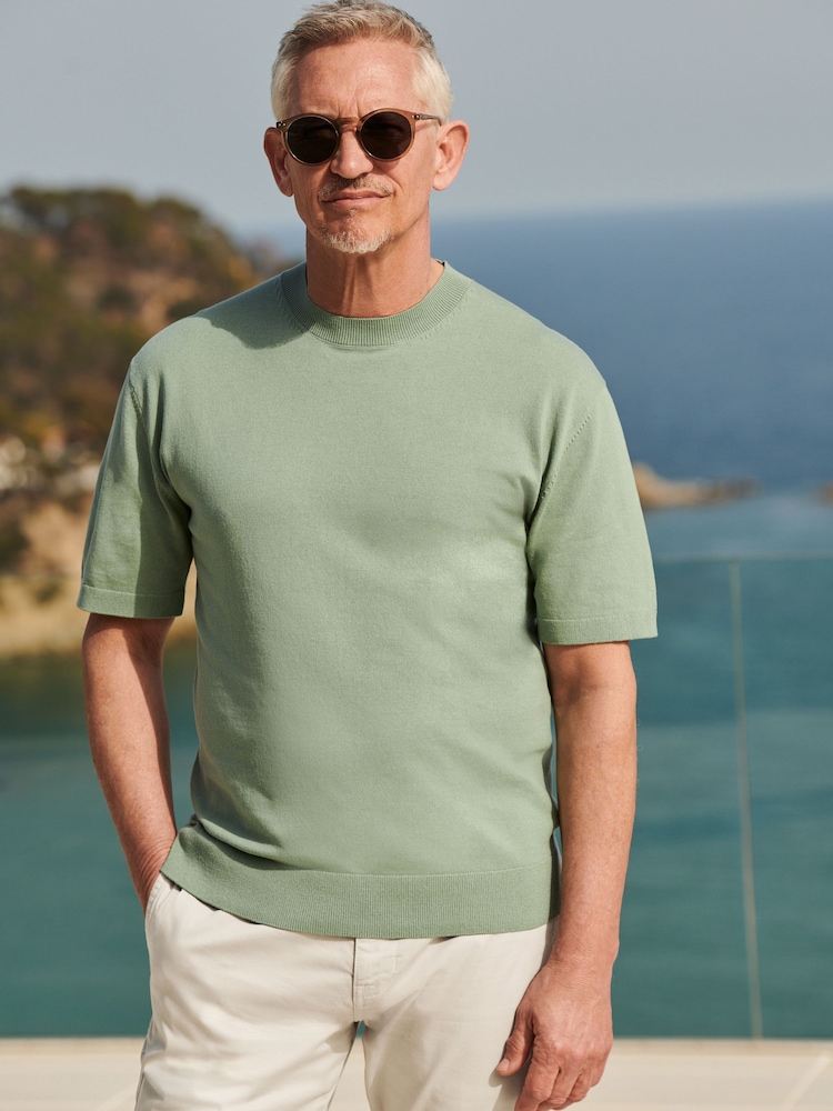 Salbeigrün - Strick-T-Shirt mit normaler Passform - Bild 2 von 5
