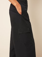 Schwarz - Cargo-Chinohose mit weitem Bein - Bild 4 von 6