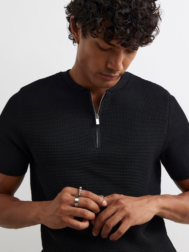 River Island Muscle Fit Textured Henley Polo Shirt - صورة 4 من 4