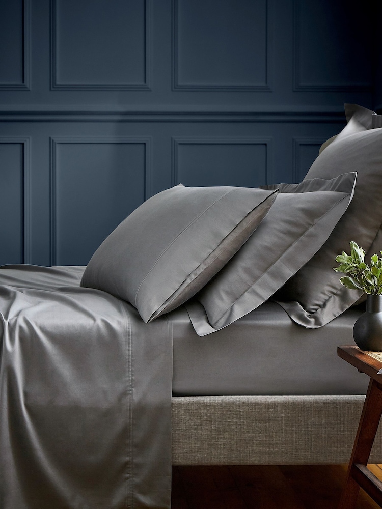 Bedeck of Belfast Grey Bob 600 Thread Count Egyptian Cotton Oxford Pillowcase - Image 1 of 2