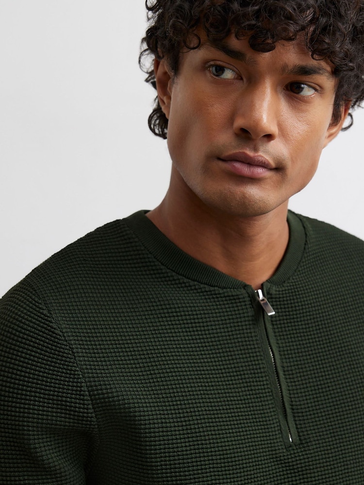 River Island Green Muscle Fit Textured Henley Polo Shirt - Image 4 of 4 River Island Green Muscle Fit Textured Henley Polo Shirt - Image 4 of 4