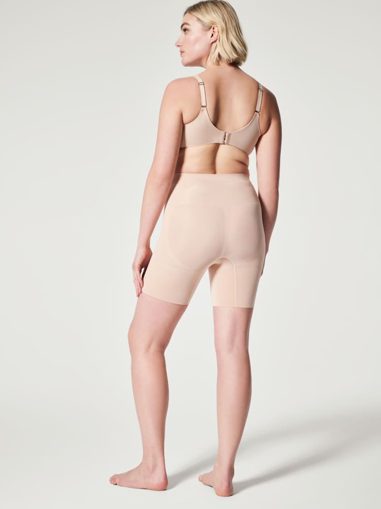 SPANXsculpt™ On Core Mid-Thigh Shorts - Image 4 of 4