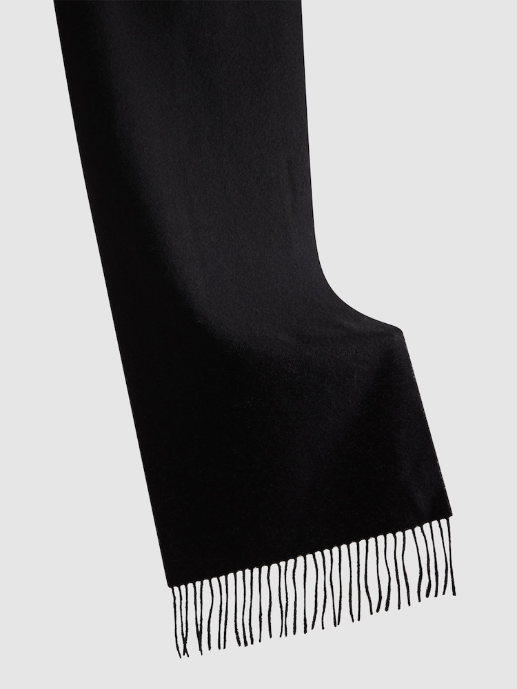 Reiss Black Picton Cashmere Blend Scarf - Image 5 of 5