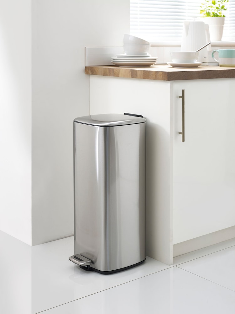 Chrome 30L Soft Close Pedal Bin - Image 1 of 5