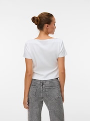 VERO MODA White Short Sleeve Cinched Waist Boat Neck Top - Image 4 of 5