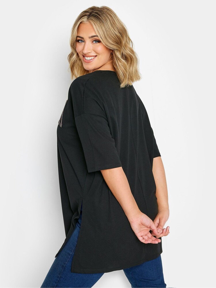 Schwarz - Yours Curve T-Shirt mit geschlitztem Saum - Bild 2 von 4 Schwarz - Yours Curve T-Shirt mit geschlitztem Saum - Bild 2 von 4