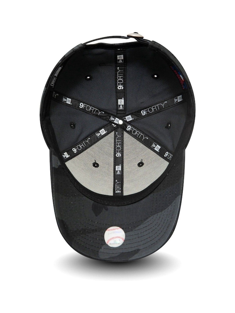 New Era® New York Yankees Essential 9FORTY 100% Cotton Cap - Image 3 of 3
