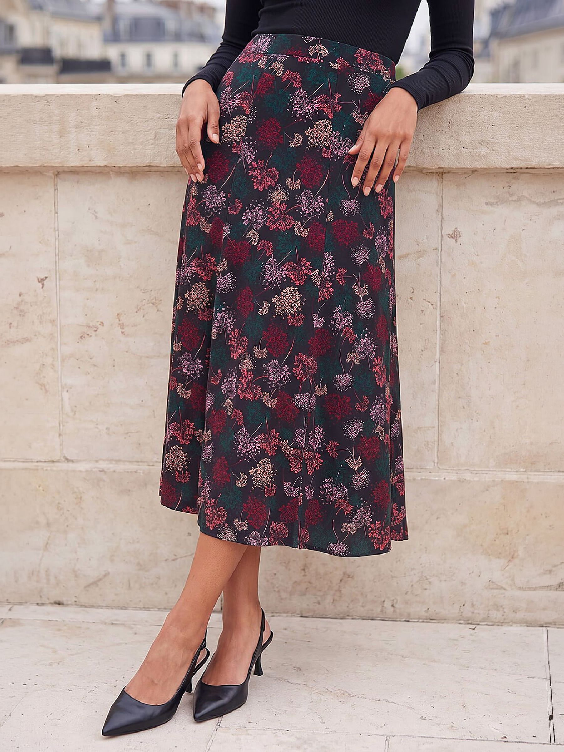 Roman Women's Red Floral Print Stretch Skirt In | Size: 20 - Image 2
