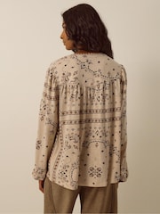 Monsoon Gigi V-Neck Paisley Print Jersey Shirt - Εικόνα 2 από 4