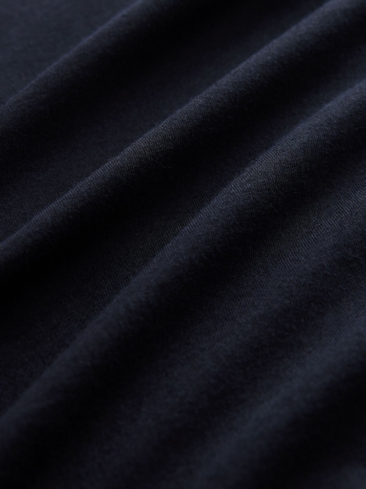 Fred Perry Twin Tipped Logo T-Shirt - Image 8 of 8