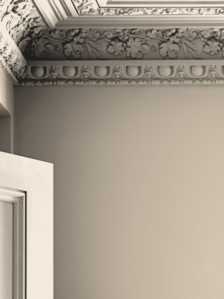 Laura Ashley Pale Beige Linen Matt Emulsion 5LT Paint - Image 2 of 4