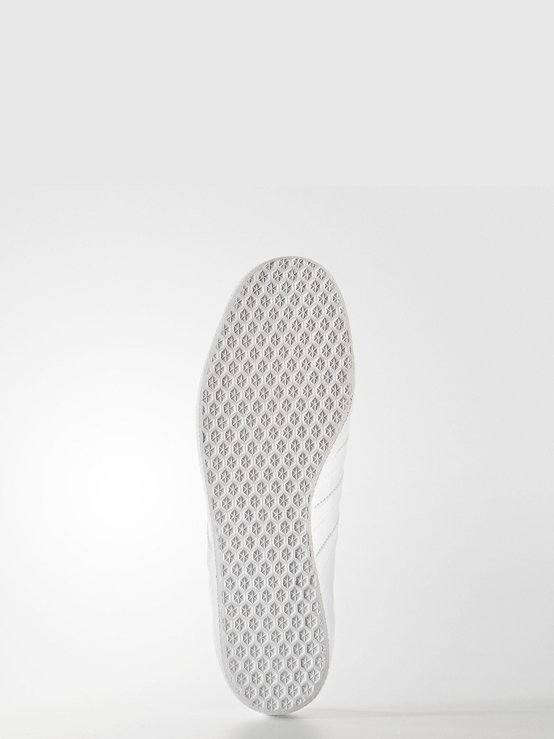 Triple white gazelle cheap