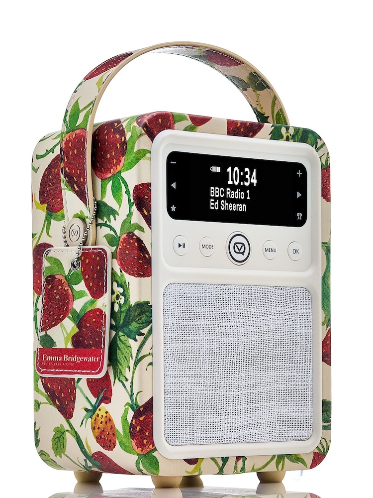 View Quest Red Emma Bridgewater Strawberries VQ Monty DAB Radio - Image 4 of 4