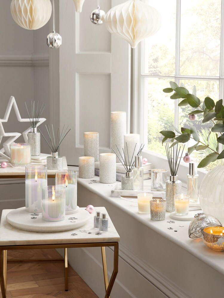 Iced Berry Fragranced 180ml Diffuser - Image 2 of 6