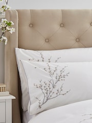 Laura Ashley Set of 2 Pussy Willow Sprig Embroidered 100% Cotton Pillowcases - Изображение 1 из 3