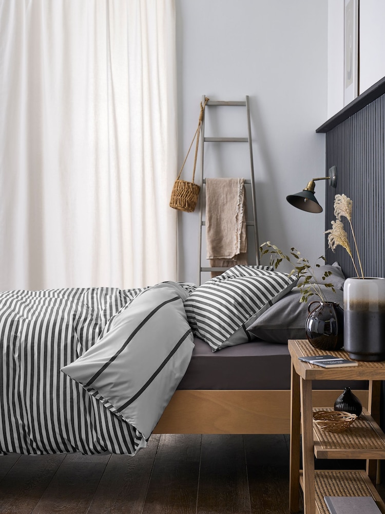 2 Pack Stripe Reversible Duvet Cover and Pillowcase Set - Image 4 of 8