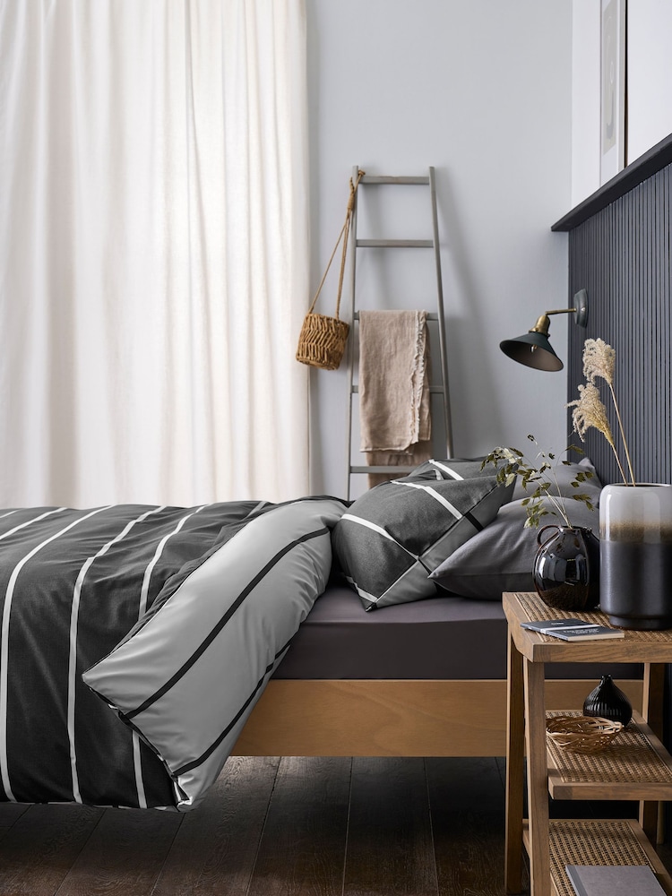 2 Pack Stripe Reversible Duvet Cover and Pillowcase Set - Image 5 of 8