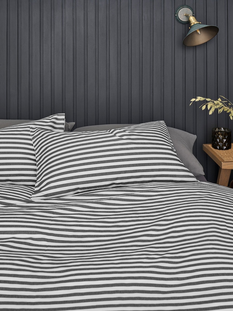 2 Pack Stripe Reversible Duvet Cover and Pillowcase Set - Image 7 of 8