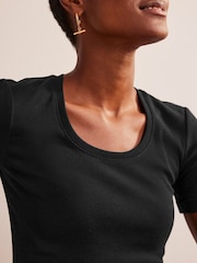 Boden Black Essential Jersey T-Shirt - Image 4 of 5