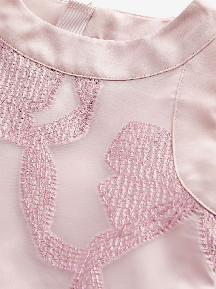Pink - Baker by Ted Baker Glitzerndes Jacquard-Kleid mit Schleife - Bild 13 von 13 Pink - Baker by Ted Baker Glitzerndes Jacquard-Kleid mit Schleife - Bild 13 von 13