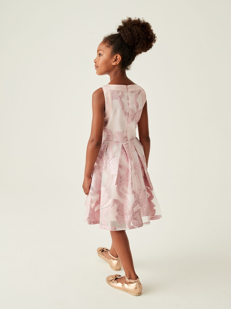 Pink - Baker by Ted Baker Glitzerndes Jacquard-Kleid mit Schleife - Bild 2 von 13