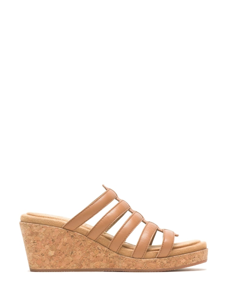 Braun - Hush Puppies Willow Sandalen mit Keilabsatz - Bild 1 von 5 Braun - Hush Puppies Willow Sandalen mit Keilabsatz - Bild 1 von 5