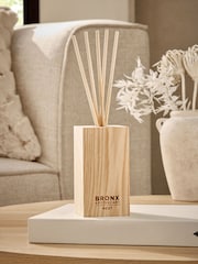 Bronx Cedarwood and Lavender 180ml Fragranced Reed Diffuser - Image 2 of 4