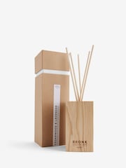 Bronx Cedarwood and Lavender 180ml Fragranced Reed Diffuser - Image 4 of 4