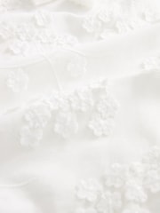 Weiß - Bluse mit Schluppe und Blumenmuste - Bild 6 von 6